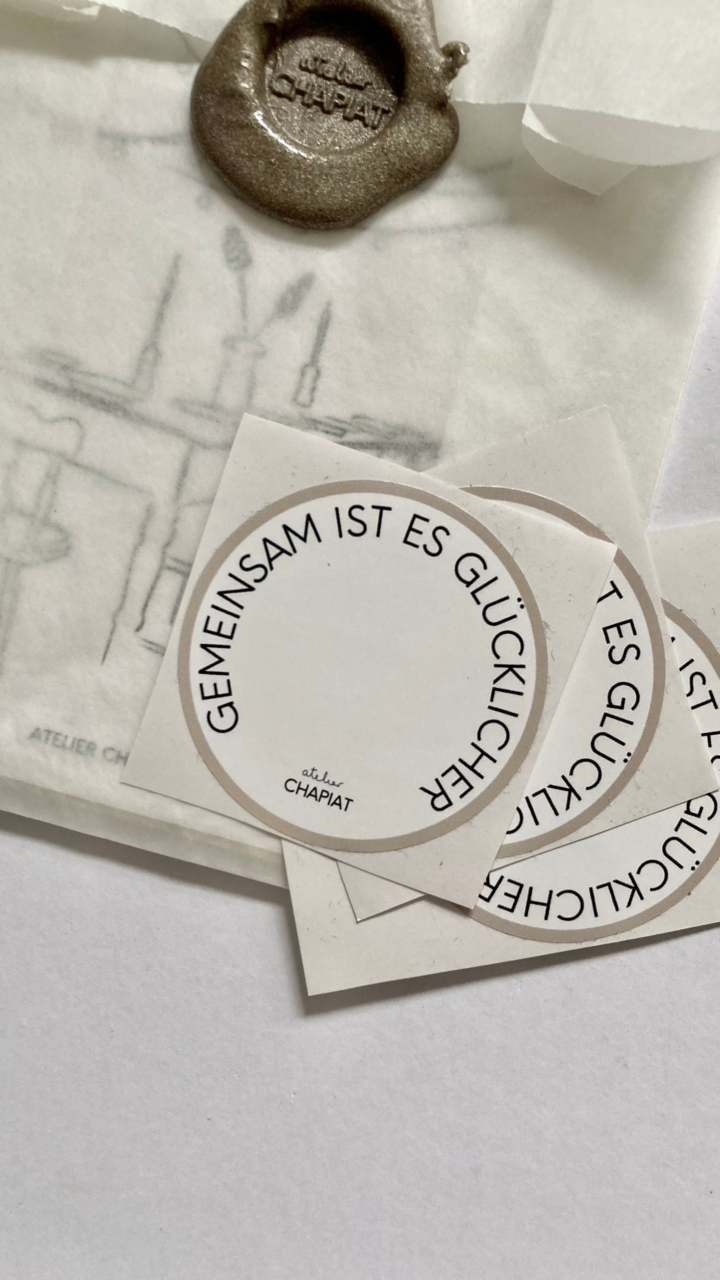 Gemeinsam ist es Glücklicher- Aufkleber